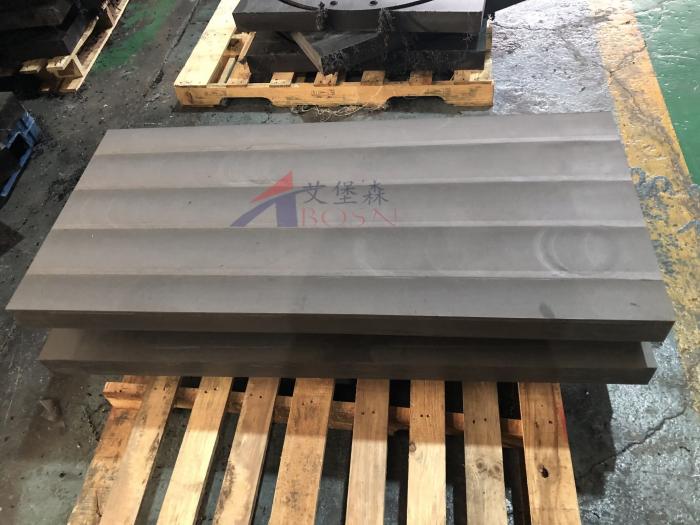 含铅碳化硼聚乙烯板：高性能辐射防护新材料