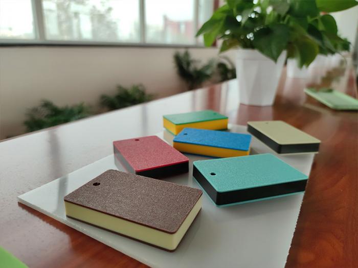 Textured Surface Two Color HDPE Sheet Double Sandwich Panel