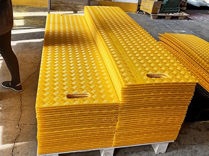 HDPE temporary road panel/Polyethylene floor protection uhmwpe ground mats